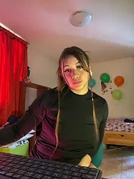 Miss oliviaa online show from April 2026 07:15:01 PM