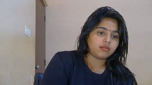 Snapshot of Sweet-Rani chatting on April 2026 05:39:01 PM Sweet-Rani online show from April 2026 05:39:01 PM