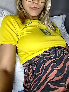 fofinhaa12 online show from February 2025 10:00:02 PM