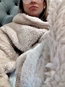 fofinhaa12 online show from October 2025 01:20:02 PM