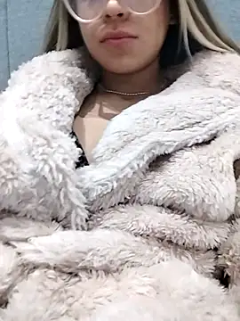 fofinhaa12 online show from October 2025 04:04:02 PM