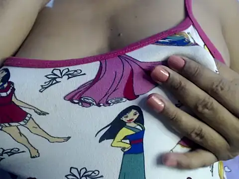 Snapshot of sofia_livee chatting on October 2025 12:27:01 AM sofia livee online show from October 2025 12:27:01 AM