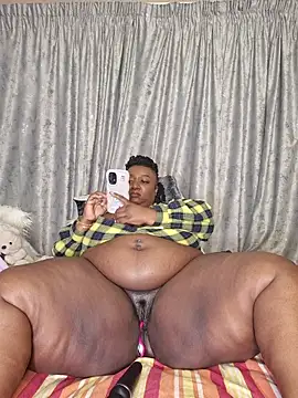 Snapshot of ThickianaRider chatting on November 2025 03:48:01 AM ThickianaRider online show from November 2025 03:48:01 AM