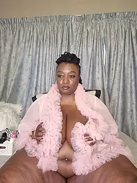 Snapshot of ThickianaRider chatting on November 2025 03:39:02 AM ThickianaRider online show from November 2025 03:39:02 AM