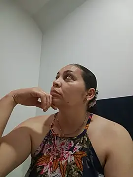 MirandaSoto online show from June 2026 04:06:01 AM
