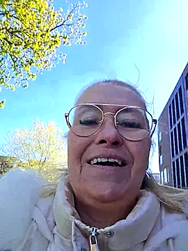 lisalustjouw online show from April 2026 11:58:02 AM