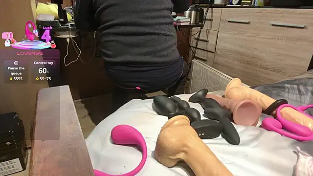 misteryman1956 online show from February 2026 06:55:02 AM