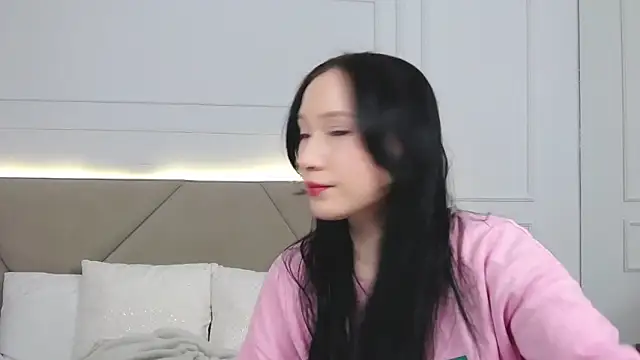 LeilaLow online show from January 2025 11:02:02 AM