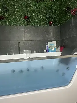 Luluof online show from February 2025 05:47:02 AM