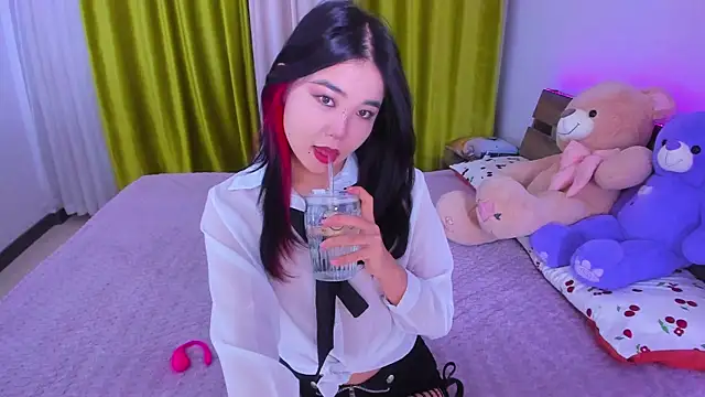 Dollyaa online show from October 2025 12:36:02 PM