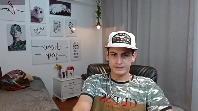 Cerokershelby online show from October 2025 07:44:02 PM