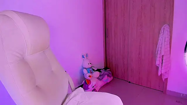 Snapshot of Cheelsea_ chatting on February 2025 01:57:02 AM Cheelsea  online show from February 2025 01:57:02 AM