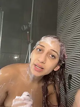 julialupato1606 online show from March 2026 10:54:01 AM