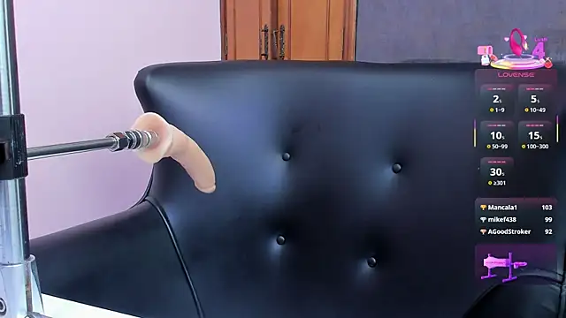 Snapshot of isabella_santos1 chatting on February 2025 12:14:02 PM isabella santos1 online show from February 2025 12:14:02 PM