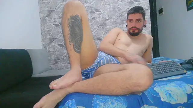 Snapshot of Aaron_kwok28 chatting on January 2025 03:16:02 AM Aaron kwok28 online show from January 2025 03:16:02 AM