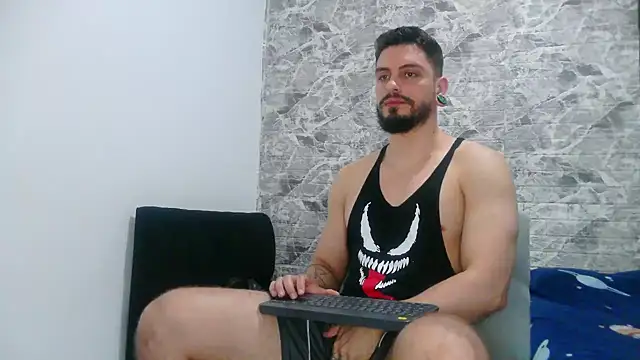 Snapshot of Aaron_kwok28 chatting on February 2025 10:42:02 PM Aaron kwok28 online show from February 2025 10:42:02 PM