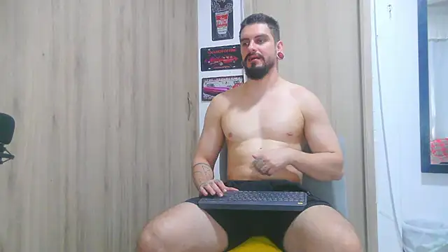 Snapshot of Aaron_kwok28 chatting on October 2025 12:54:01 AM Aaron kwok28 online show from October 2025 12:54:01 AM