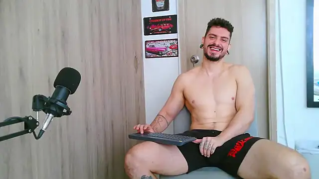 Aaron kwok28 online show from January 2026 06:43:02 PM