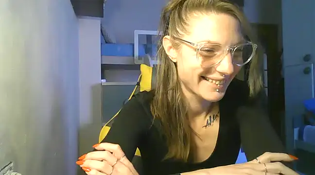 Feli blue online show from December 2024 12:14:02 PM