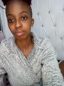 sexypetitexdoll23 online show from December 2024 06:20:01 PM