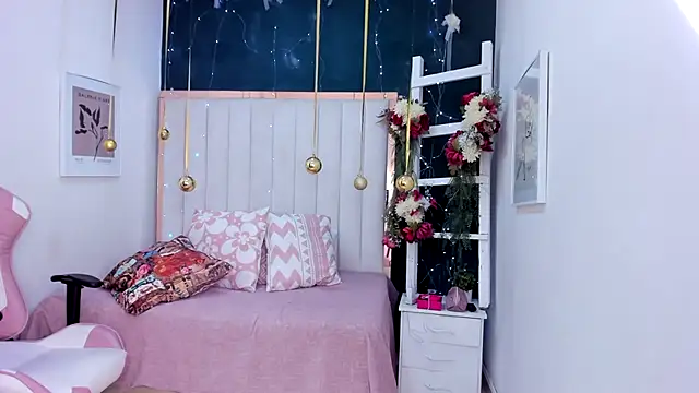 margot smith  online show from January 2026 12:29:01 PM