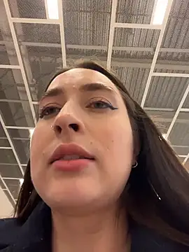 Holly Play online show from January 2026 05:27:02 PM