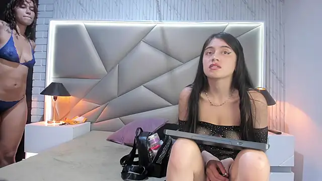 Bonny Bonss online show from February 2025 05:39:02 PM