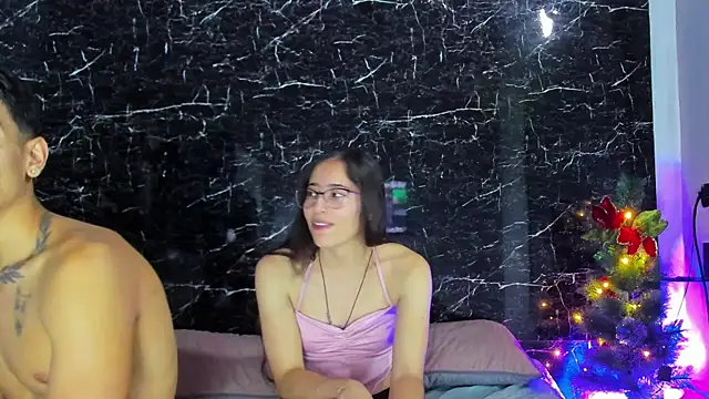 Couplehot  1 online show from January 2025 03:50:02 AM