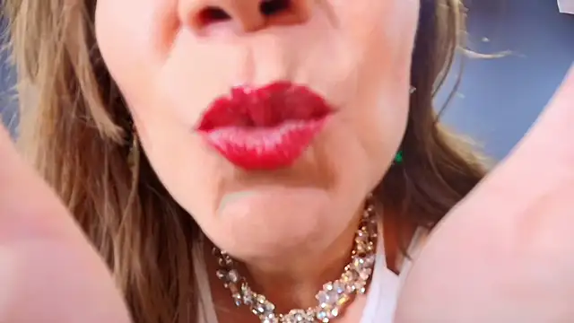 Snapshot of MelaniaKnauss chatting on January 2025 08:26:01 PM MelaniaKnauss online show from January 2025 08:26:01 PM