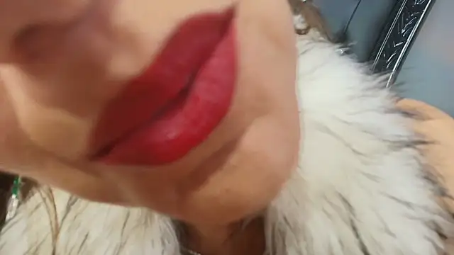 Snapshot of MelaniaKnauss chatting on February 2025 08:07:02 PM MelaniaKnauss online show from February 2025 08:07:02 PM