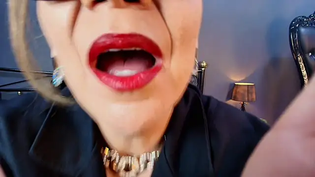 Snapshot of MelaniaKnauss chatting on September 2025 08:42:02 PM MelaniaKnauss online show from September 2025 08:42:02 PM