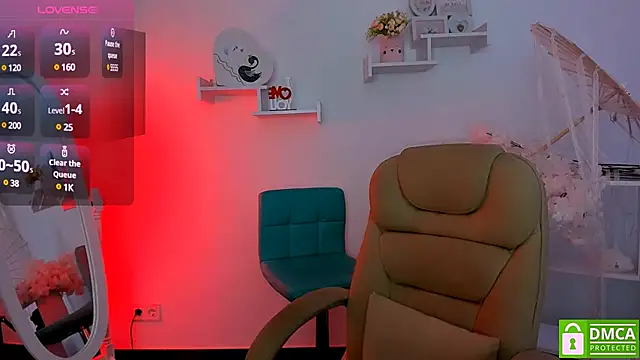 Dolly  Queen  online show from February 2025 01:00:01 AM