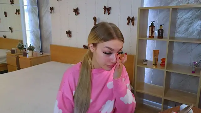 Ella Milla online show from December 2024 05:26:01 AM