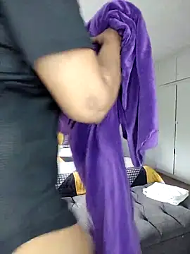 Snapshot of Drippincaty chatting on November 2025 08:14:01 AM Drippincaty online show from November 2025 08:14:01 AM