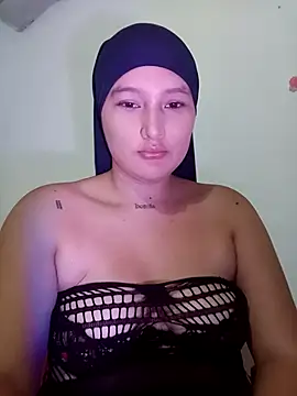 Snapshot of Celeste_camila18 chatting on October 2025 05:52:02 AM Celeste camila18 online show from October 2025 05:52:02 AM