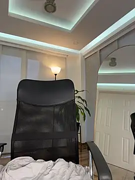 nicollefiorett online show from November 2025 10:42:01 PM