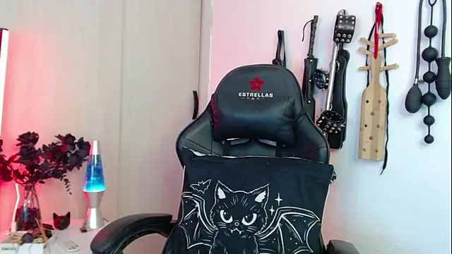 Alisson Beckett online show from April 2026 07:06:01 PM