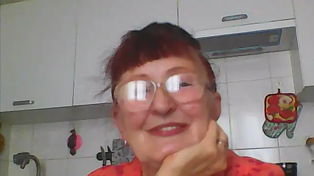Snapshot of TanyaSweet634 chatting on June 2026 06:03:01 AM TanyaSweet634 online show from June 2026 06:03:01 AM