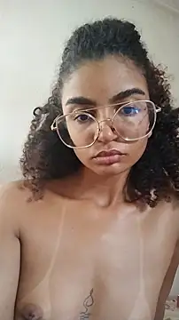 Emanuelle manu online show from April 2026 07:00:01 PM