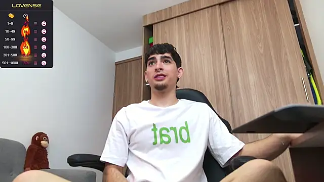 zenn rush1 online show from December 2024 12:07:02 PM