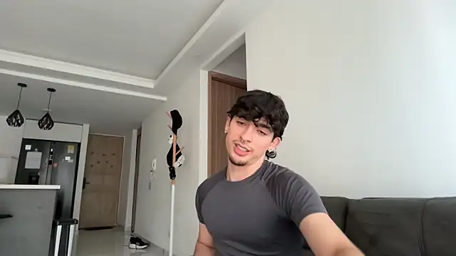 zenn rush1 online show from November 2025 02:17:01 PM