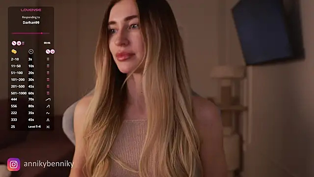 Coconutkittyy online show from March 2025 09:34:01 PM