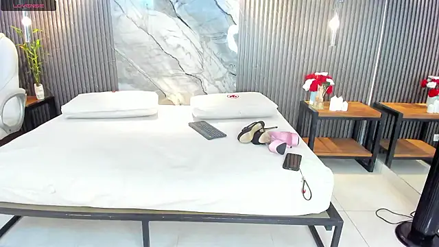 julietha taylor online show from February 2026 03:05:01 AM