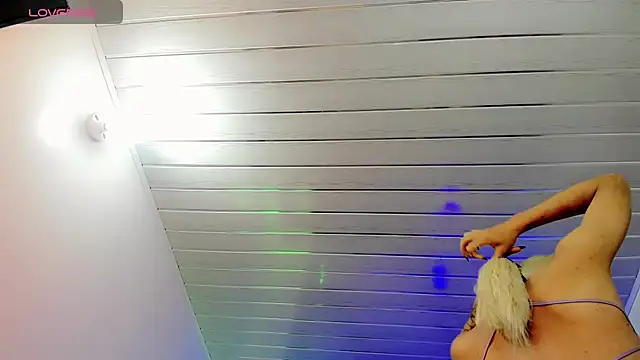 Gabyqueen70 online show from May 2026 03:02:01 AM