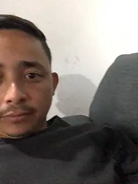 isacalejandroo online show from December 2024 01:39:02 AM