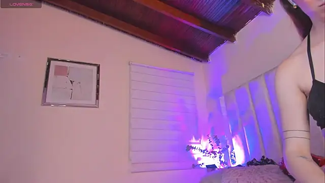 Snapshot of lil_hanna18 chatting on February 2025 11:42:02 AM lil hanna18 online show from February 2025 11:42:02 AM