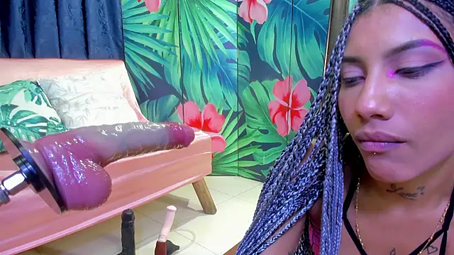 Mieldeluna online show from November 2025 05:28:02 AM