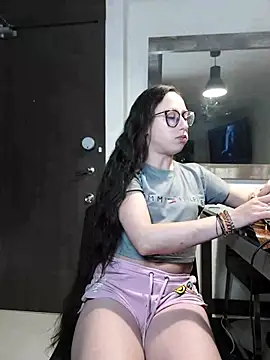 Snapshot of milena_23x chatting on March 2025 05:00:02 AM milena 23x online show from March 2025 05:00:02 AM