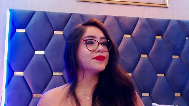 Snapshot of DevonPiers chatting on December 2024 06:17:02 PM DevonPiers online show from December 2024 06:17:02 PM