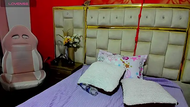 stripcharming  online show from September 2025 02:49:02 PM